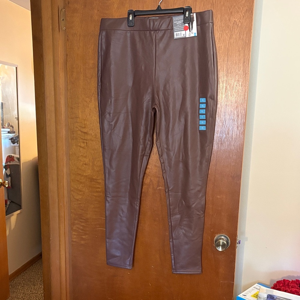 Faux Leather Leggings - Brown